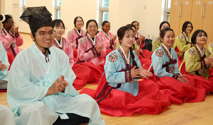 외국인 유학생들, 대학 졸업 후 본국행 왜?…“韓 취업 힘들어” [박진영의 뉴스 속 뉴스]