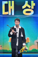 전현무, 친정 KBS 첫 연예대상 &${esc.h}34;父 병환 힘들었는데…&${esc.h}34;