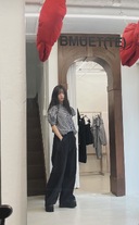 한효주 쇼핑 데이트 만끽…여전한 미모