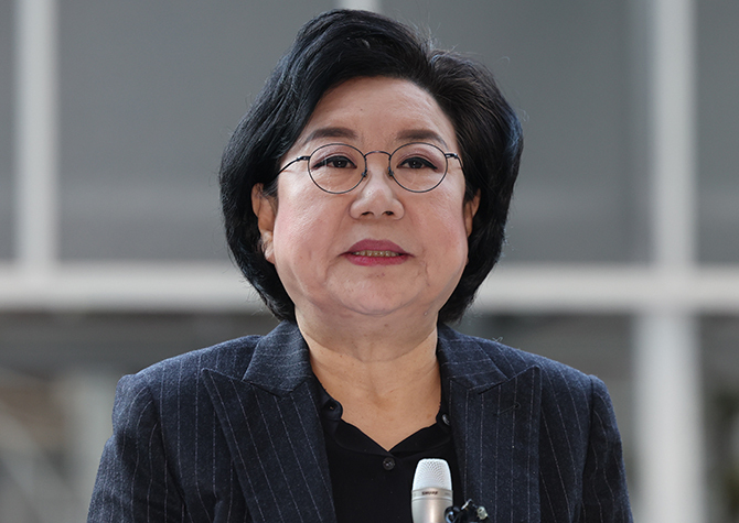 이혜훈 "내란, 민주주의 파괴 불법행위<br>실체파악 못했다" 사과