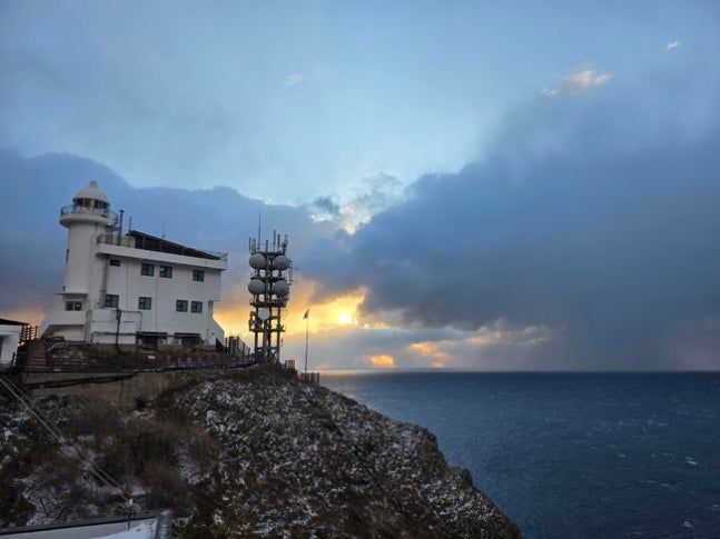 &${esc.h}34;독도 사진 우리만 찍을 수 있다&${esc.h}34; 서경덕 교수, 2026년 독도 첫 일출 공개