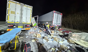 이틀 만에 또 서산영덕고속도로 사고… 화물차 4중 추돌