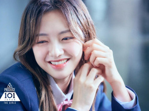 '프듀' 출신 걸그룹 멤버 "소속사 일방적 '병환' 보도로 강제 활동중단 당해" 폭로   