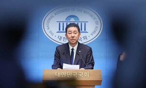 '제명' 결정 일주일 만에… 김병기 자진 탈당