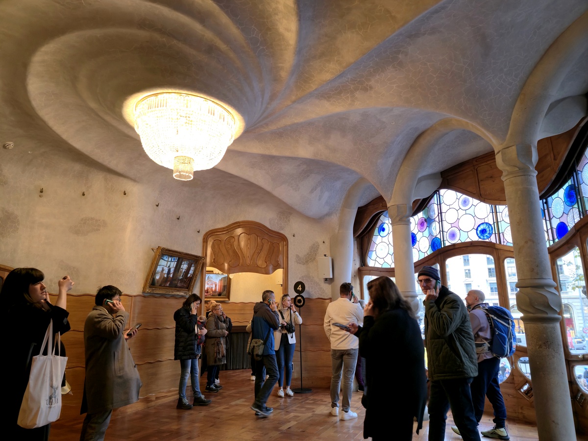 까사 바트요 소용돌이 천장.