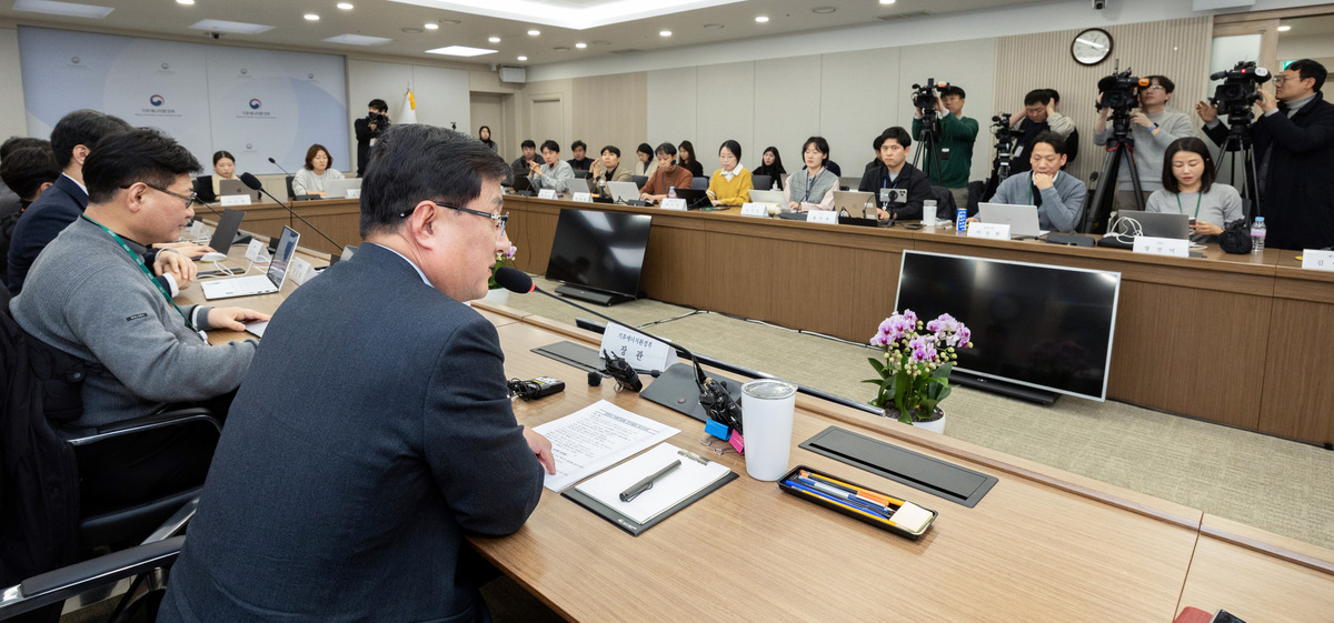 김성환 기후에너지환경부 장관이 9일 정부세종청사에서 기자간담회를 진행하고 있다. 기후부 제공