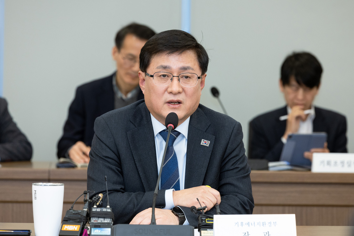 김성환 기후에너지환경부 장관이 9일 정부세종청사에서 기자간담회를 진행하고 있다. 기후부 제공