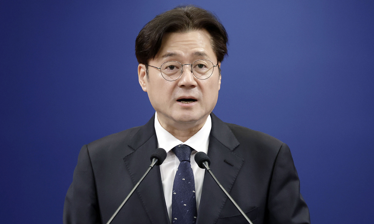 홍익표 정무수석이 12일 청와대에서 장동혁 국민의힘 대표 불참으로 여야 대표 오찬 회동 취소 관련 브리핑을 하고 있다. 뉴시스