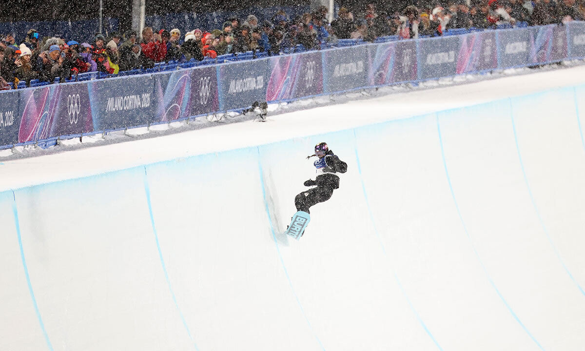 12일(현지시간) 이탈리아 리비뇨 스노파크에서 열린 2026 밀라노-코르티나담페초 동계올림픽 스노보드 여자 하프파이프 결승에서 최가온이 3차시기를 경기를 펼치고 있다. 리비뇨=연합뉴스