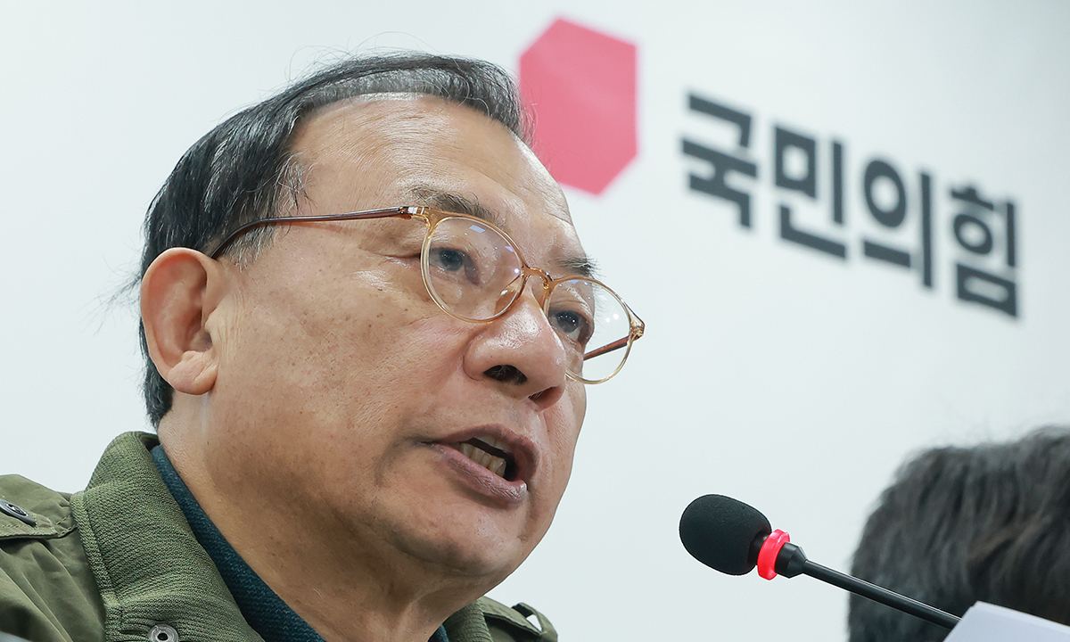 국민의힘 이정현 공천관리위원장이 20일 서울 여의도 국민의힘 중앙당사에서 열린 제9회 전국동시지방선거 중앙당 공관위 제1차 회의에 참석해 발언하고 있다. 연합뉴스