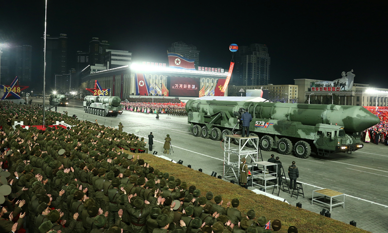 북한이 인민군 창건일(건군절) 75주년 평양 김일성광장에서 열린 열병식 모습. 연합뉴스