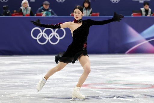 피겨 이해인이 19일 이탈리아 밀라노 아이스스케이팅 아레나에서 열린 2026 밀라노·코르티나담페초 동계올림픽 피겨 스케이팅 여자 싱글 프리 스케이팅에서 연기를 펼치고 있다. 이해인은 이날 기술점수(TES) 74.15점, 예술점수(PCS) 66.34점을 묶어 총점 140.49점을 올렸다. 사진 = 뉴스1
