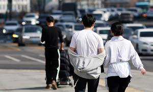 일요일 낮 최고 7∼21도 '포근'…전국 곳곳 비바람