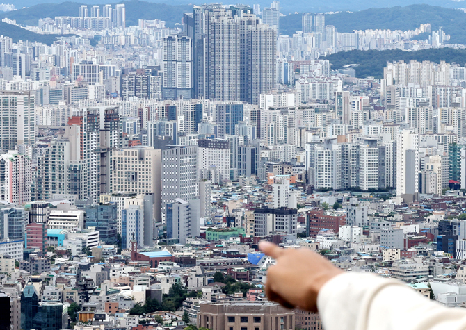 다주택 대출연장, 규제지역 아파트엔 불허 가닥…LTV 0% 거론