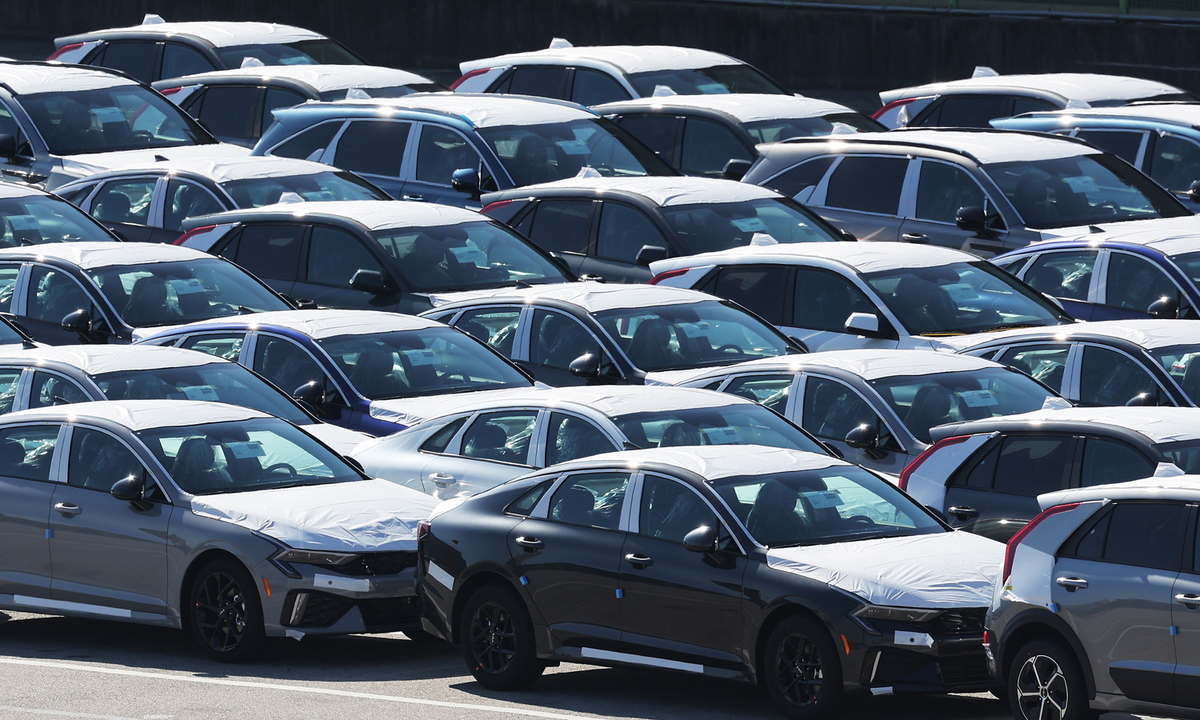 경기도 평택항에 수출용 자동차가 세워져 있는 모습. 연합뉴스