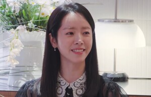 한지민, '촬영장 갑질' 폭로… "신인 배우 향한 요구 과해"