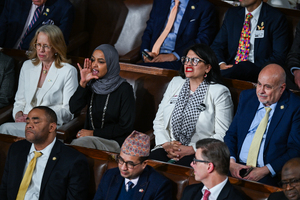 “민주당은 손뼉을 치지 않았다” [김태훈의 의미 또는 재미]