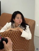 신민아, 결혼하니 더 어려졌네…물오른 여신 미모