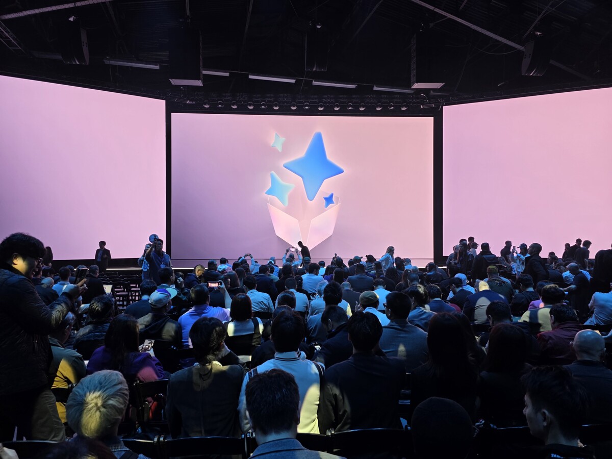 25일(현지시간) 미국 샌프란시스코&nbsp;‘팰리스 오브 파인 아트’에서 열린 갤럭시 언팩 2026 행사 모습.&nbsp; &nbsp; 언팩 취재단