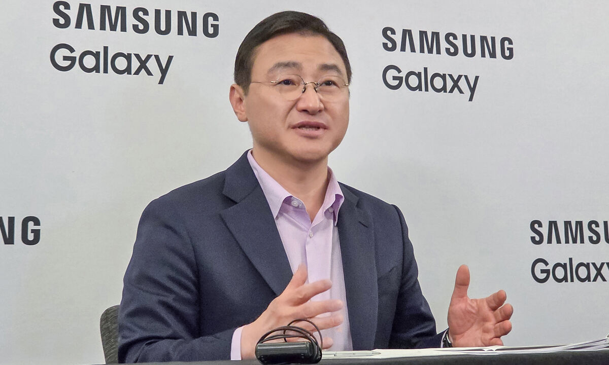 노태문 삼성전자 대표이사 사장(DX부문장)이 25일(현지시간) 미국 샌프란시스코에서 열린 국내 기자 간담회에서 삼성의 모바일 AI 전략을 설명하고 있다.&nbsp;삼성전자 제공