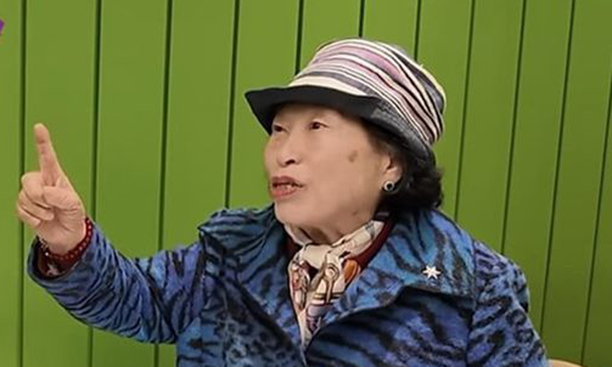 지난 24일 전원주의 유튜브 채널에는 전원주가 며느리와 함께 식사 후 카페를 방문하는 근황이 담긴 영상이 공개됐다. 유튜브 채널 '전원주인공' 화면 캡처