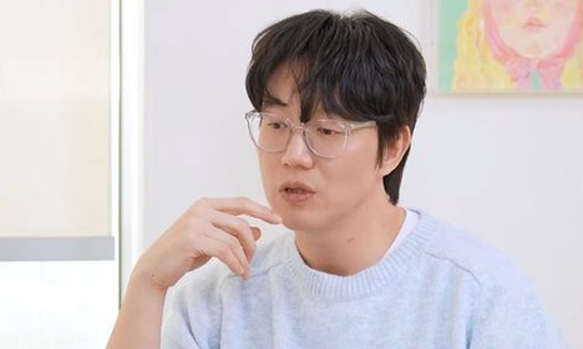 가수 성시경. 유튜브 채널 '안녕하세요 최화정이에요' 캡처