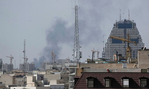 “이란 남부 초등학교서 학생 85명 폭사”