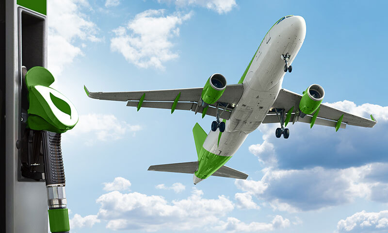 2일 정부 등에 따르면 기후에너지환경부는 SAF의 주 원료인 폐식용유 등의 해외 수출 제한을 적극 검토하고 있다. 기사의 이해를 돕기 위한 자료 사진. 게티이미지뱅크