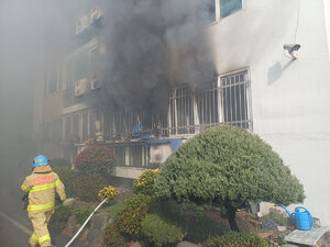 장성 아파트 1층서 화재… 80대 주민 숨져