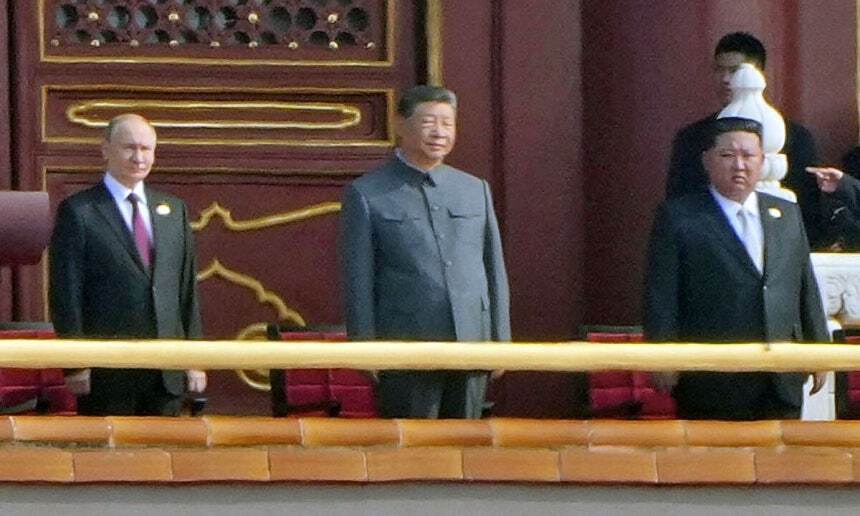 (왼쭉부터)블라디미르 푸틴 러시아 대통령과 시진핑 중국 국가 주석, 김정은 북한 국무위원장이 지난해 9월 중국 베이징 톈안먼광장에서 열린 전승절 80주년 기념 대규모 열병식에 참석했다. 세계일보 자료사진