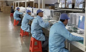 중국 소셜미디어에 올라온 평양 공장 촬영 영상. 연합뉴스, 샤오홍슈 영상 캡처