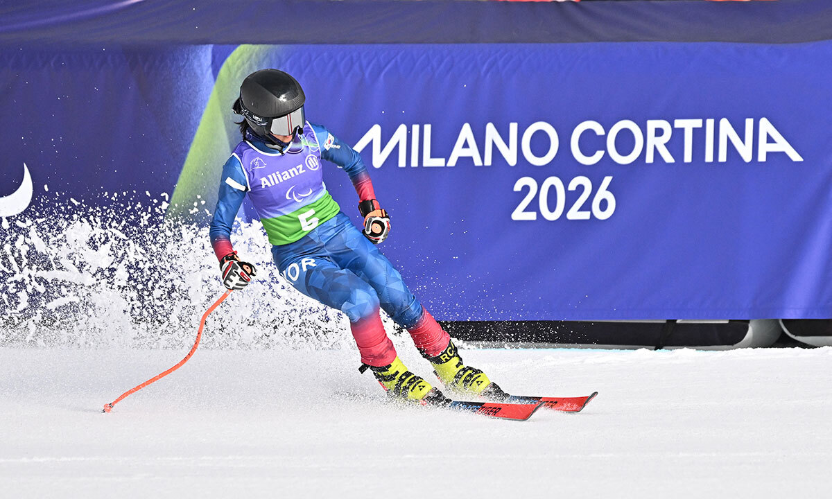최사라가 10일(현지시간) 이탈리아 코르티나담페초의 토파네 알파인 스키 센터에서 열린 2026 밀라노·코르티나담페초 동계패럴림픽 알파인스키 알파인 복합경기에서 결승점을 통과하고 있다. 코르티나담페초=공동취재단