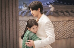 '21세기 대군부인' 아이유·변우석의 설레는 부부 모먼트 공개