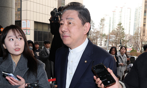 김병기 3차 조사, 건강상 이유로 5시간 만에 중단…추가소환 방침