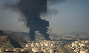 美, 이란 ‘돈줄’ 하르그섬 타격… 이란 ‘호르무즈 우회로’에 맞불 [美·이란 전쟁]