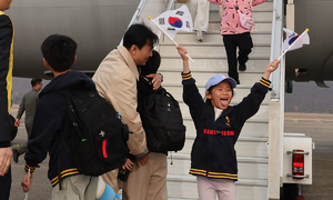 “미사일 너무 무서웠는데… 무사 도착 다행” [美·이란 전쟁]