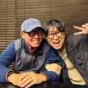 윤종신, '1000만' 장항준과 우정샷…&${esc.h}34;하나도 안 변한 사람&${esc.h}34;