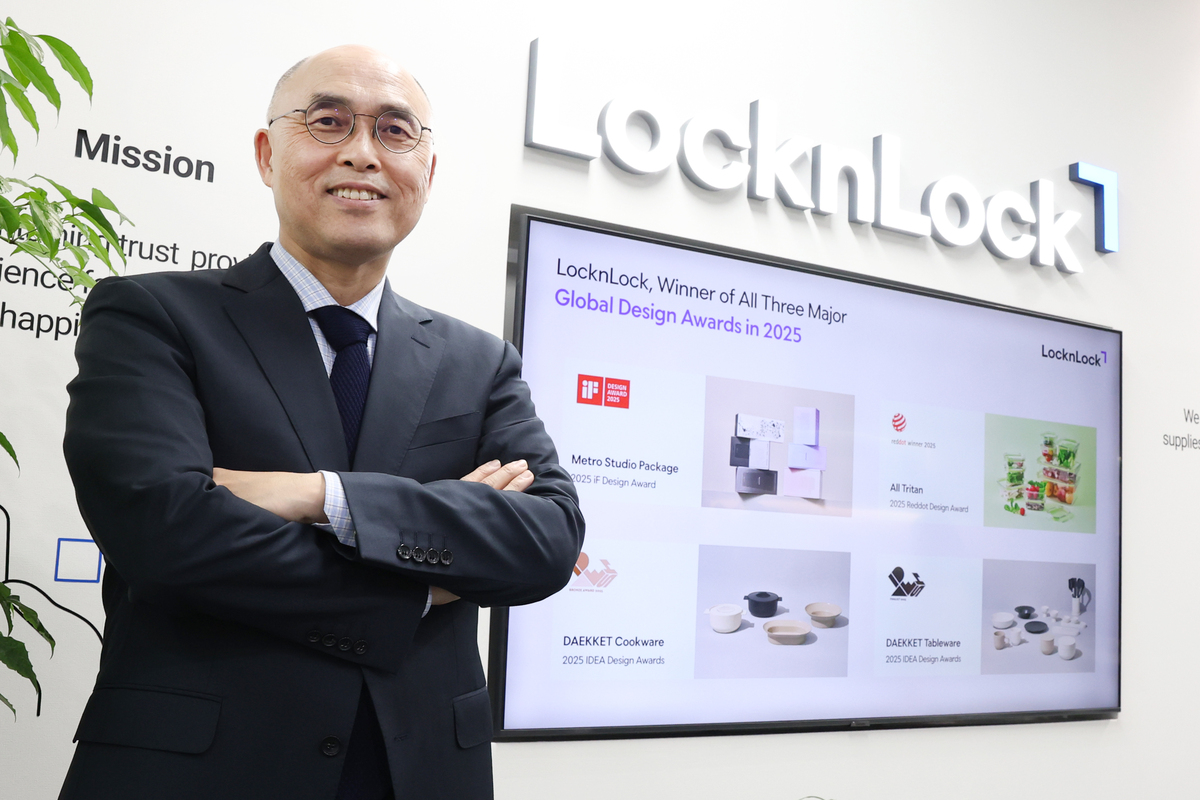 안성일 CHRO(최고인사책임자)가 지난 11일 서울 중구 락앤락 본사에서 진행된 세계일보와의 인터뷰에 앞서 포즈를 취하고 있다. 한윤종 기자