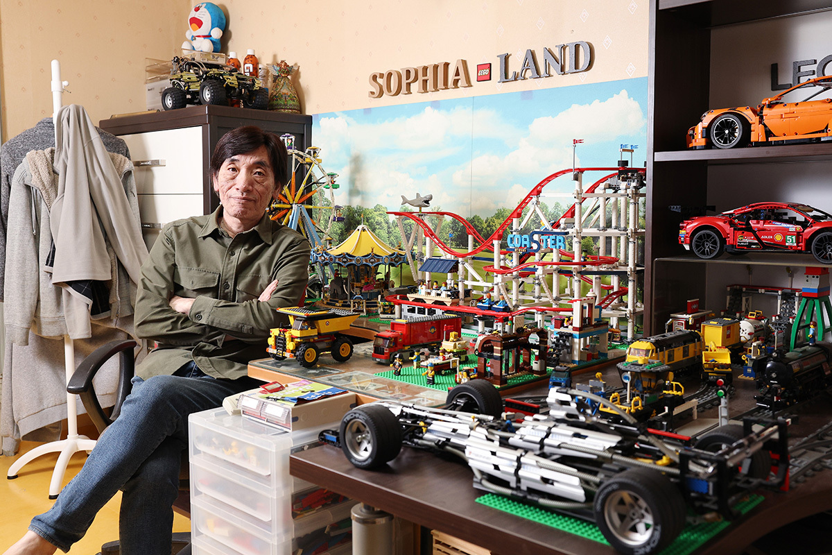 박병철 번역가는 35년 넘게 해외 과학서적 130여권을 우리말로 옮기면서 독보적인 입지를 쌓았다. 번역하는 틈틈이 프라모델·레고·당구 등 다양한 취미도 즐긴다.