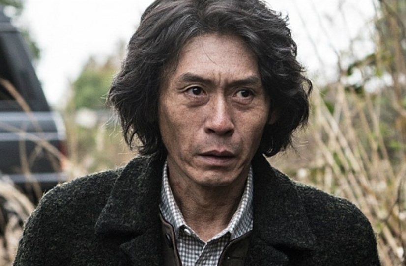 영화 ‘살인자의 기억법’ 스틸컷. 극 중 노화된 모습으로 등장한 배우 설경구. 쇼박스 제공