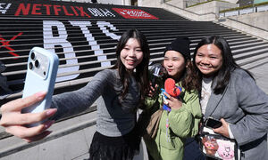 "티켓 없어도 올 거예요"…공연 전부터 글로벌 아미들 북적