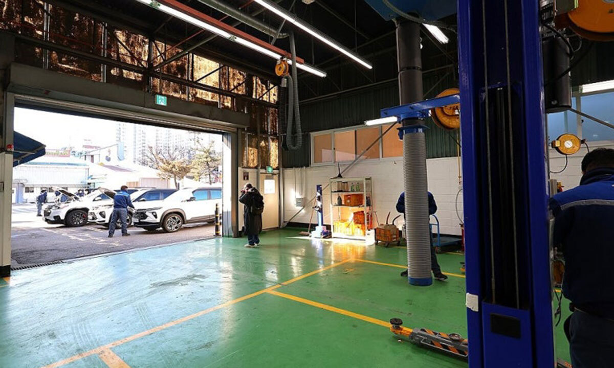 한국GM 직영 정비소. 연합뉴스