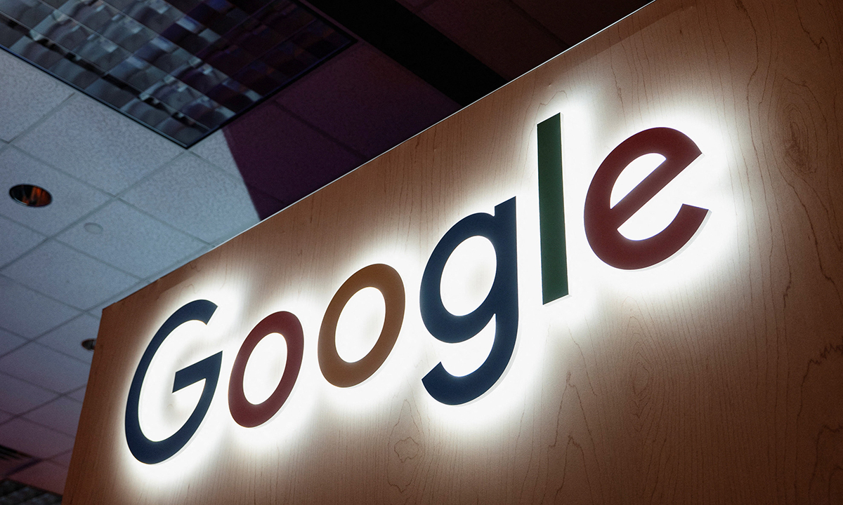 구글은 24일(현지시간)&nbsp;‘터보퀀트: 극단적인 압축으로 AI 효율성을 재정의’란 보고서를 발표했다. 구글은 이 보고서를 통해 차세대 기술&nbsp;‘터보퀀트’를 공개했다. 로이터연합뉴스