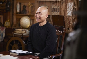 'K-곰탕 명인' 옥동식… &${esc.h}34;삶의 역경도 우려낸 곰탕 같아&${esc.h}34;