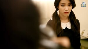 아이유, 19살로 회귀… &${esc.h}34;나중에 주경기장에서 공연할 수 있을까?&${esc.h}34;