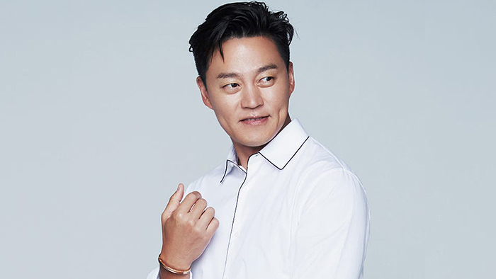 자신의 노동과 분석으로 완수한 ‘자립의 실체’는 철저하고도 우아한 ‘이서진식 자본주의’의 완성이다. 롯데엔터테인먼트 제공