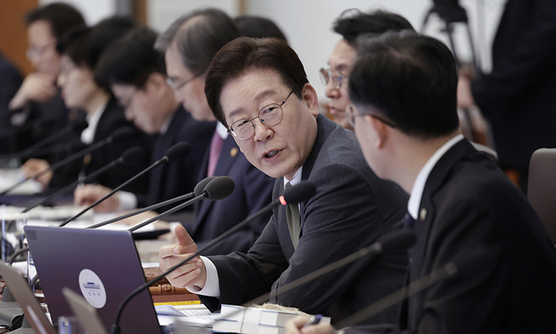 이재명 대통령이 14일 청와대에서 열린 국무회의 겸 비상경제점검회의에서 발언하고 있다. 뉴시스