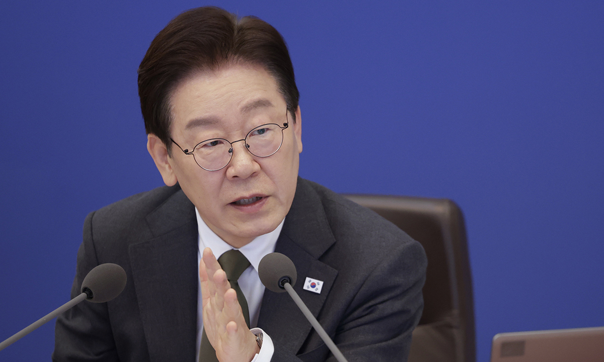 李 “서류 복사하는 사람도 다주택자는 빼라”… 부동산 정책 관련 철저 배제 지시