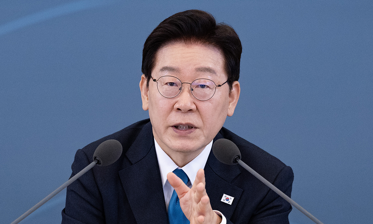 이재명 대통령이 15일 청와대에서 열린 규제합리화위원회 제1차 전체 회의에서 발언하고 있다.