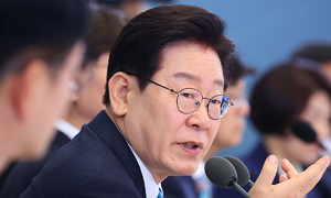 [청와대 스케치] 李, ‘규제합리화委’ 첫 회의서 “‘네거티브 규제’로 전환 필요”… ‘특사’ 강훈식 비서실장 “원유·나프타 추가 확보”